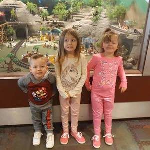 Meet your Posher, Abigail